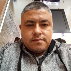 Meet your Posher, Efrain